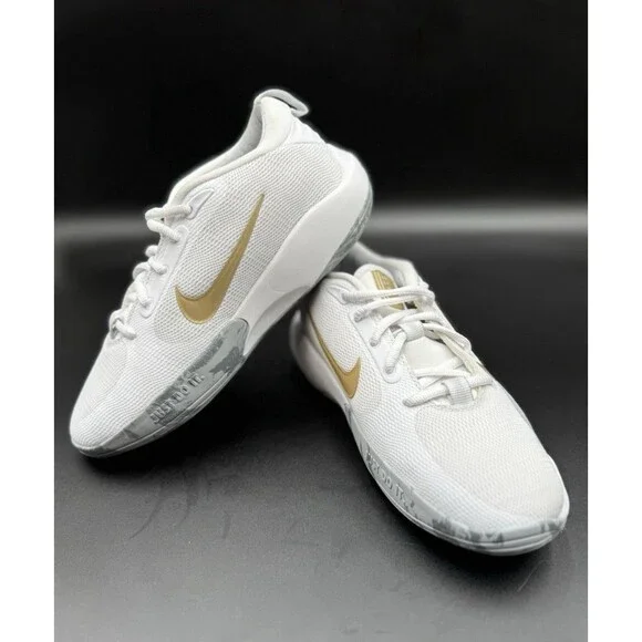 NEW Nike IsoFly Basketball Shoes White Metallic Gold Grey Big Kid's Size 7Y - Picture 1 of 14